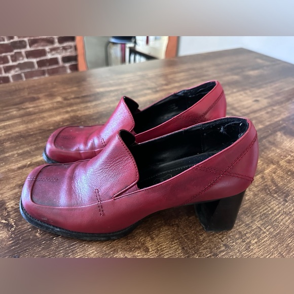 Real leather vintage heels❤️❤️ - Picture 2 of 4